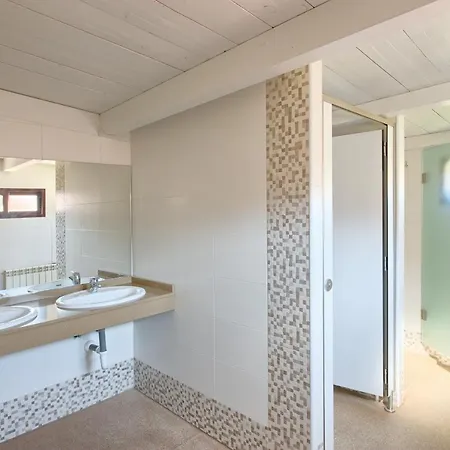 Hostel Lamorena