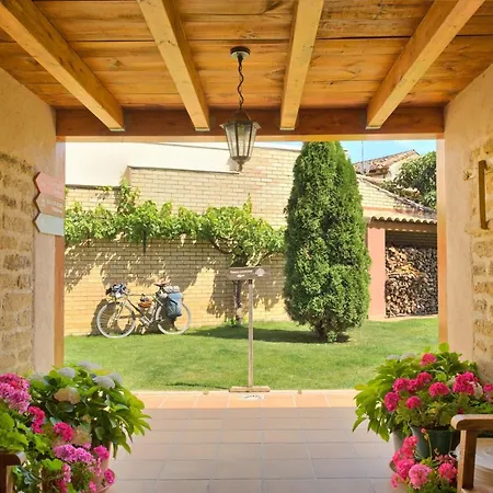 Auberge de jeunesse Lamorena *