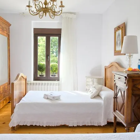 Lamorena Hostel *