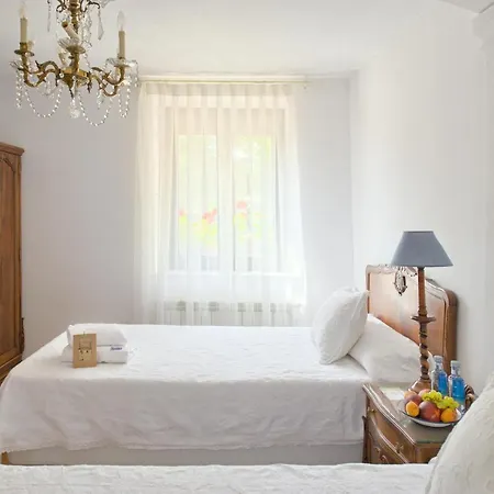 Lamorena Hostel