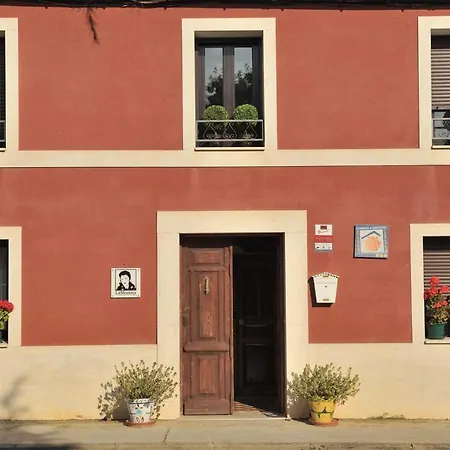 Hostel Lamorena