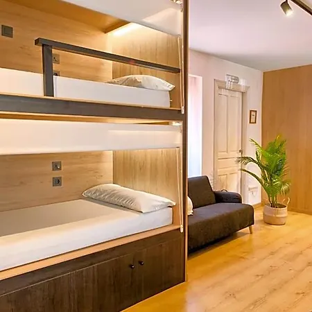 Lamorena Hostel Ledigos