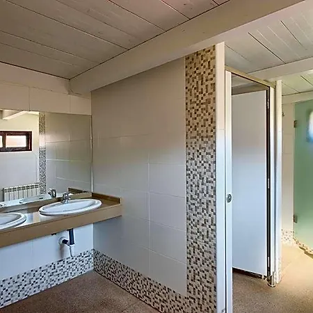 Lamorena Hostel *