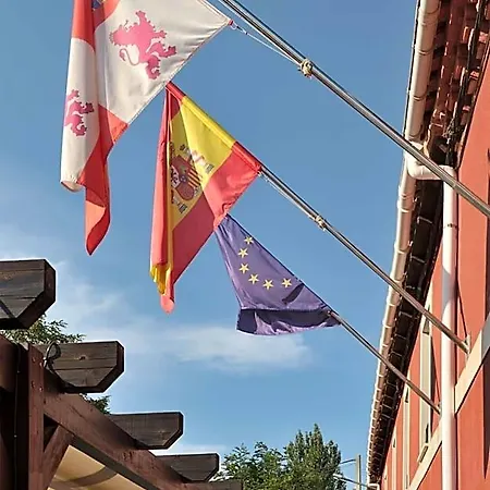 Lamorena Hostel Ledigos